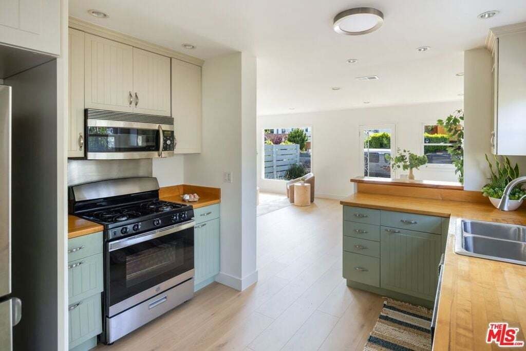 House in Los Angeles, California, United States 5 - 18561156
