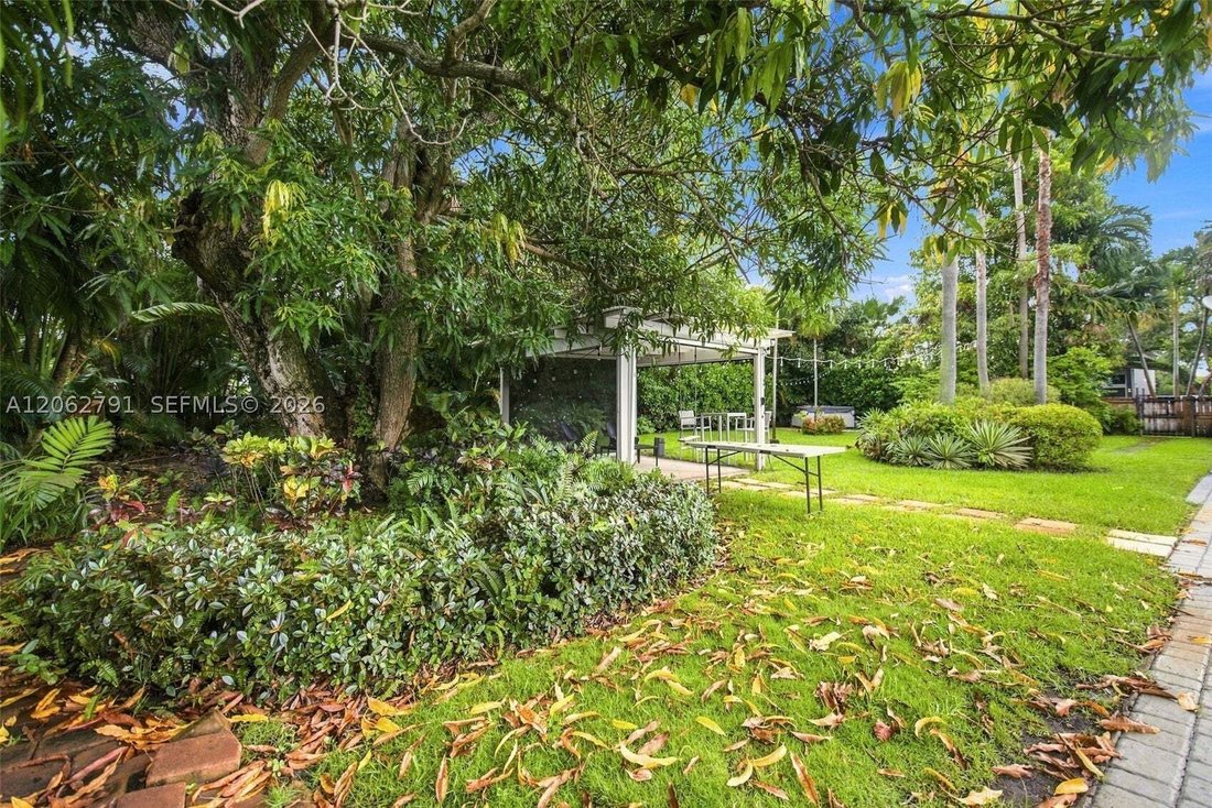House in Miami, Florida, United States 3 - 18562014