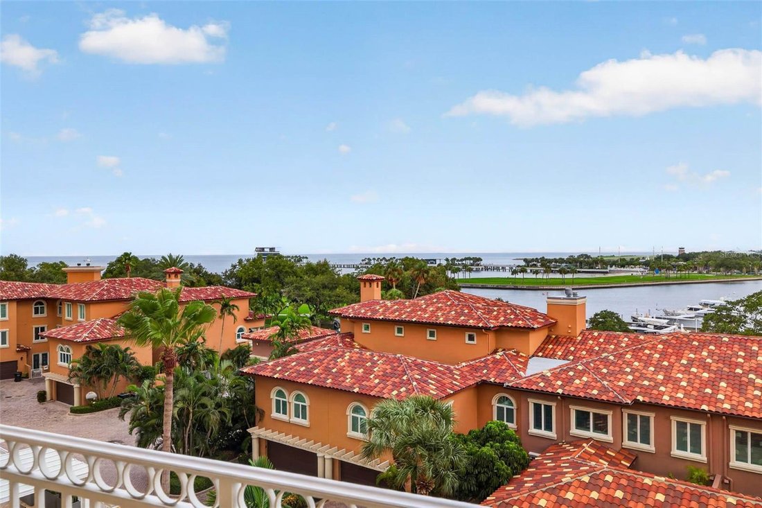 Condo in St. Petersburg, Florida, United States 4 - 18558634