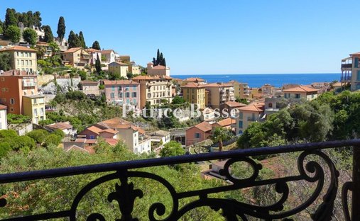 Villa à Menton, Provence-Alpes-Côte d'Azur, France 1