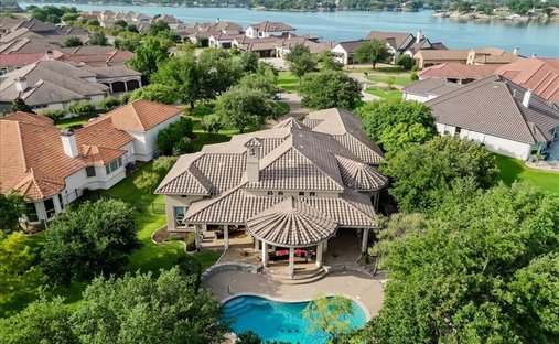 House in Granbury, Texas, United States 1