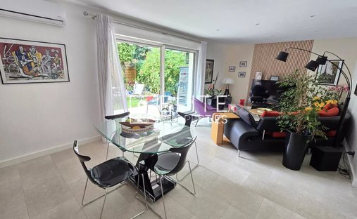 Maison à Four à Chaux, Le Cannet, France 1