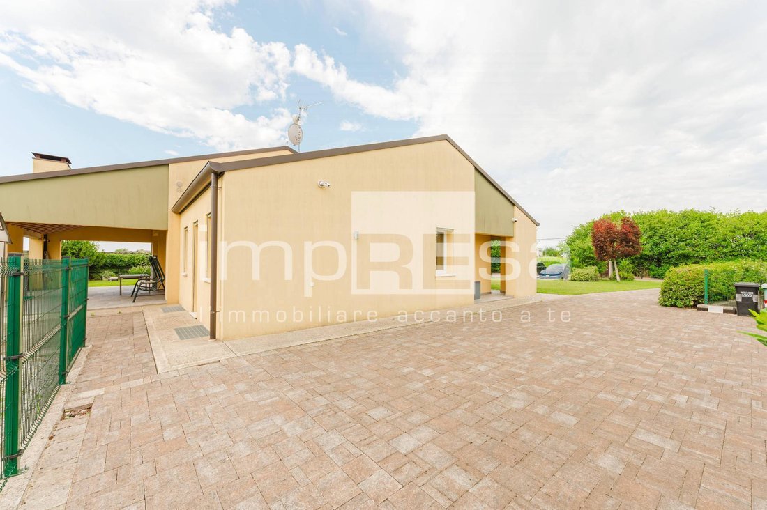 Villa in Mareno di Piave, Veneto, Italy 4 - 18564011