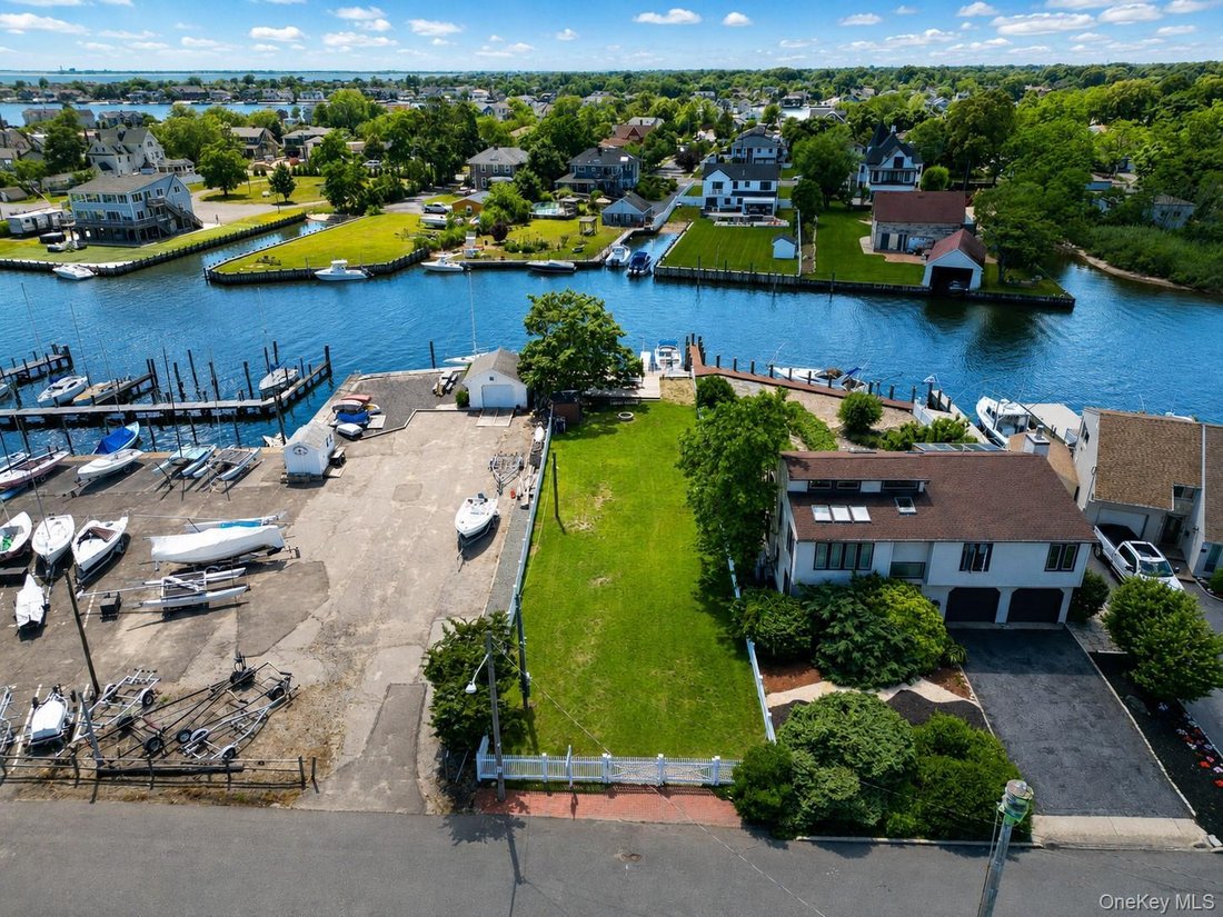 Land in Amityville, New York, United States 1 - 18562749