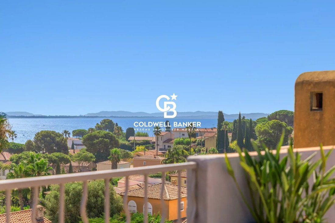 Haus in Carqueiranne, Provence-Alpes-Côte d'Azur, Frankreich 1 - 18560081