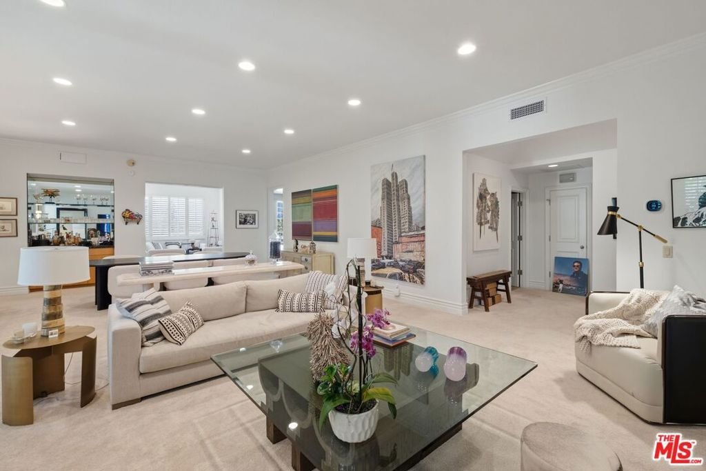 Condo in Los Angeles, California, United States 5 - 18561153