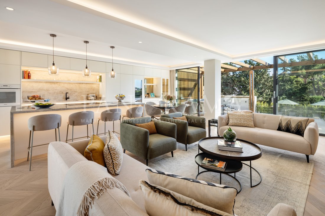 Villa in Elviria-Cabopino, Marbella, Spain 2 - 18563120