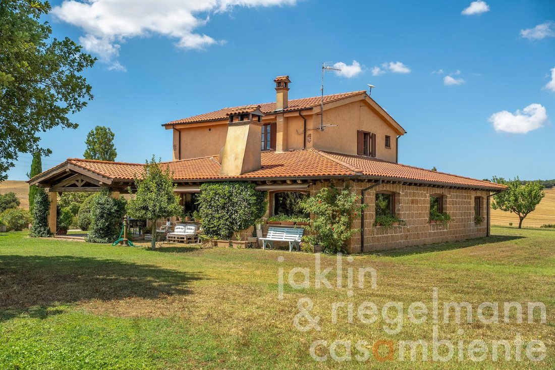 Estate in Tuscania, Lazio, Italy 4 - 18558155
