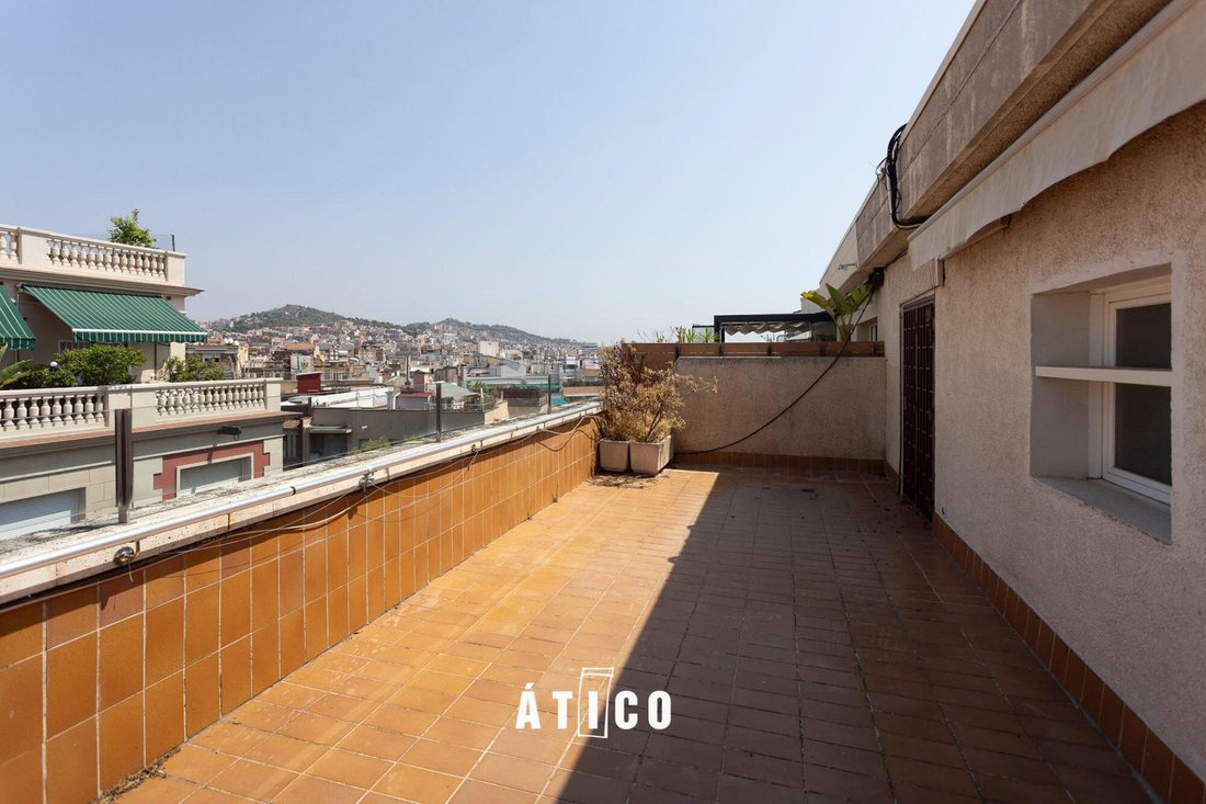 Penthouse in Sarrià-Sant Gervasi, Barcelona, Spain 2 - 18563117