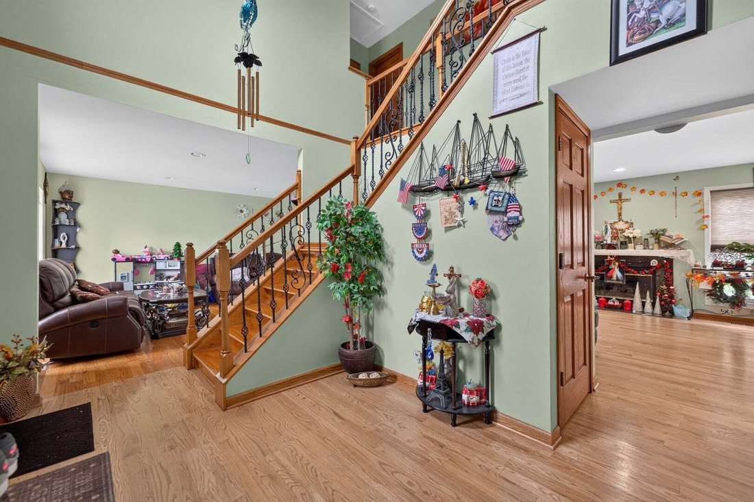 House in Carol Stream, Illinois, United States 3 - 18564998