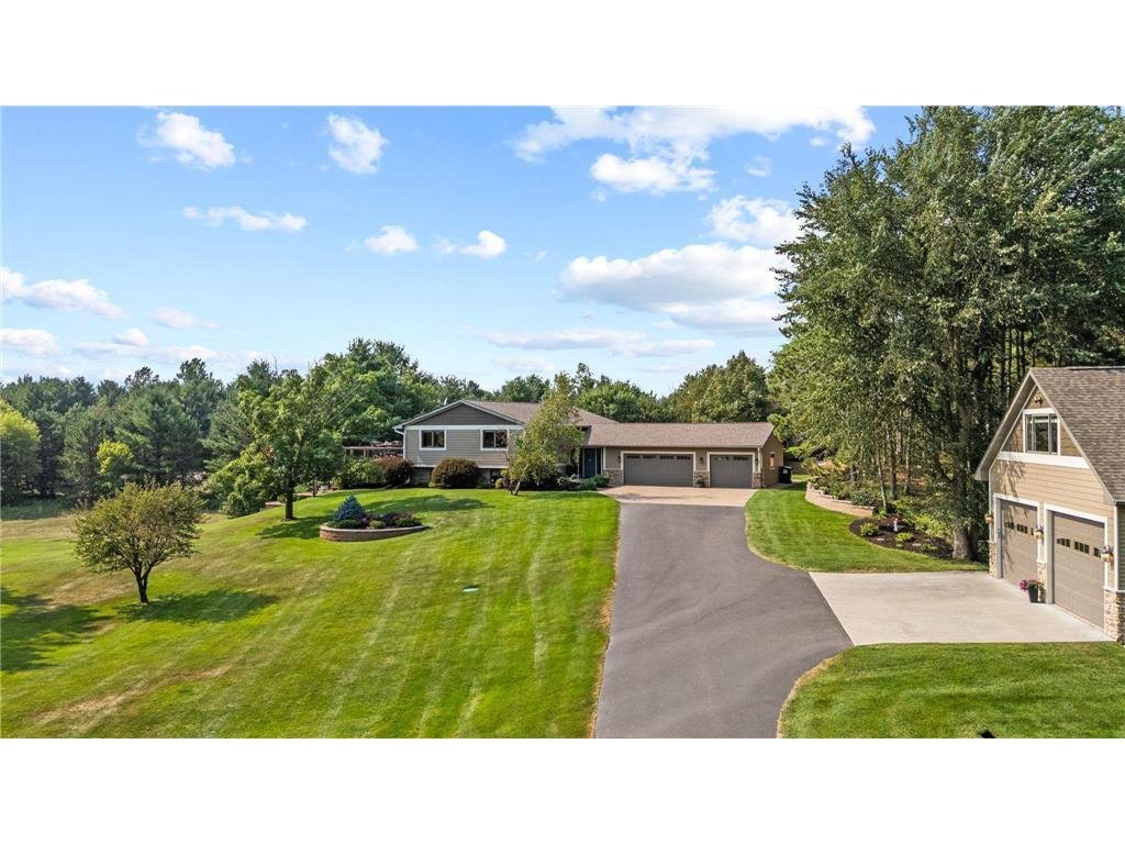 House in Hudson, Wisconsin, United States 2 - 18558206