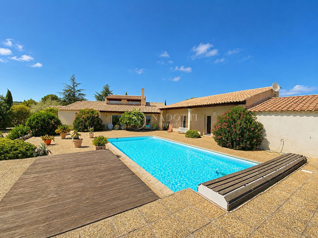 House in Cabrières-d'Avignon, Provence-Alpes-Côte d'Azur, France 1 - 18565555
