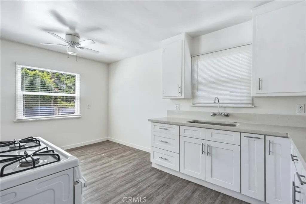Los Angeles, California, United States 5 - 18562488