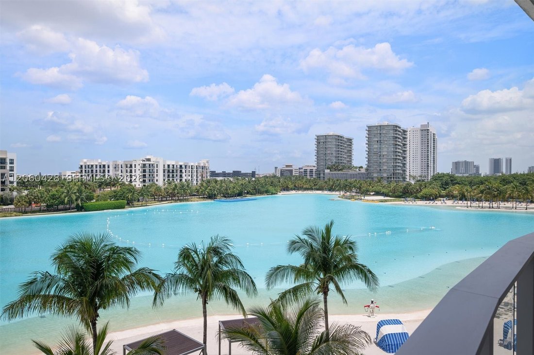 Haus in North Miami Beach, Florida, Vereinigte Staaten 2 - 18558914