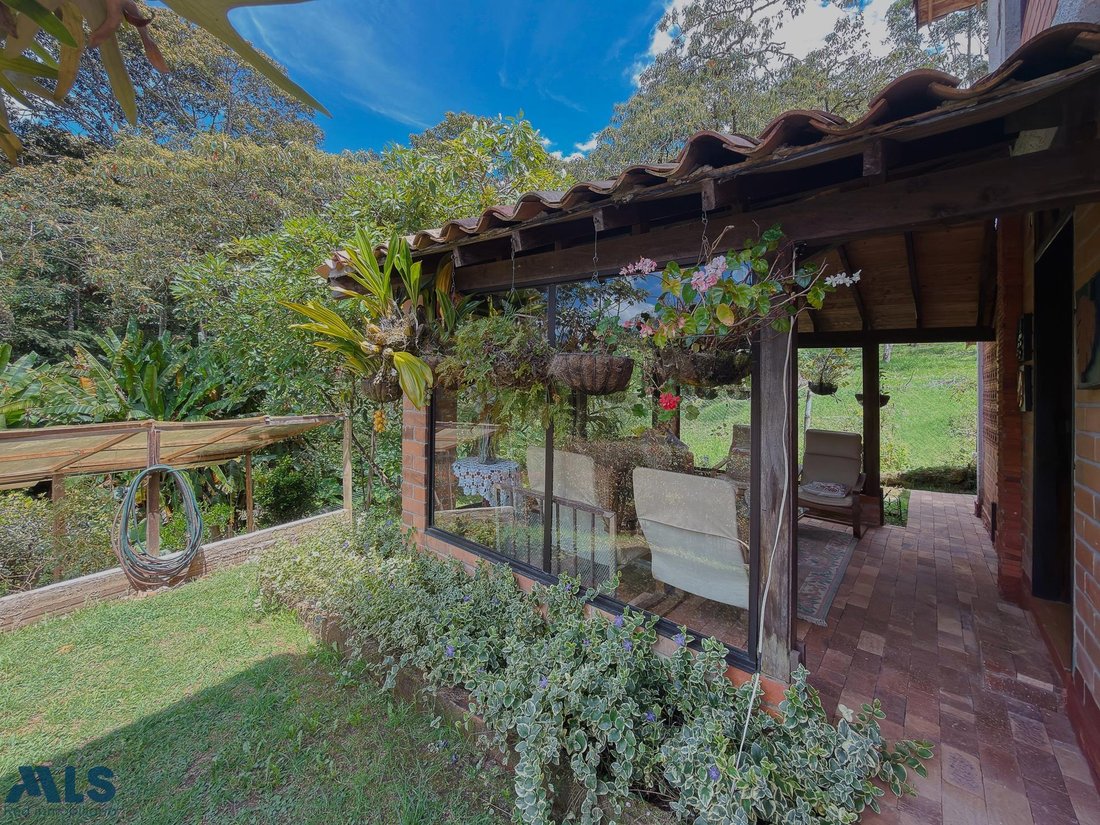 House in Envigado, Antioquia, Colombia 4 - 18565914