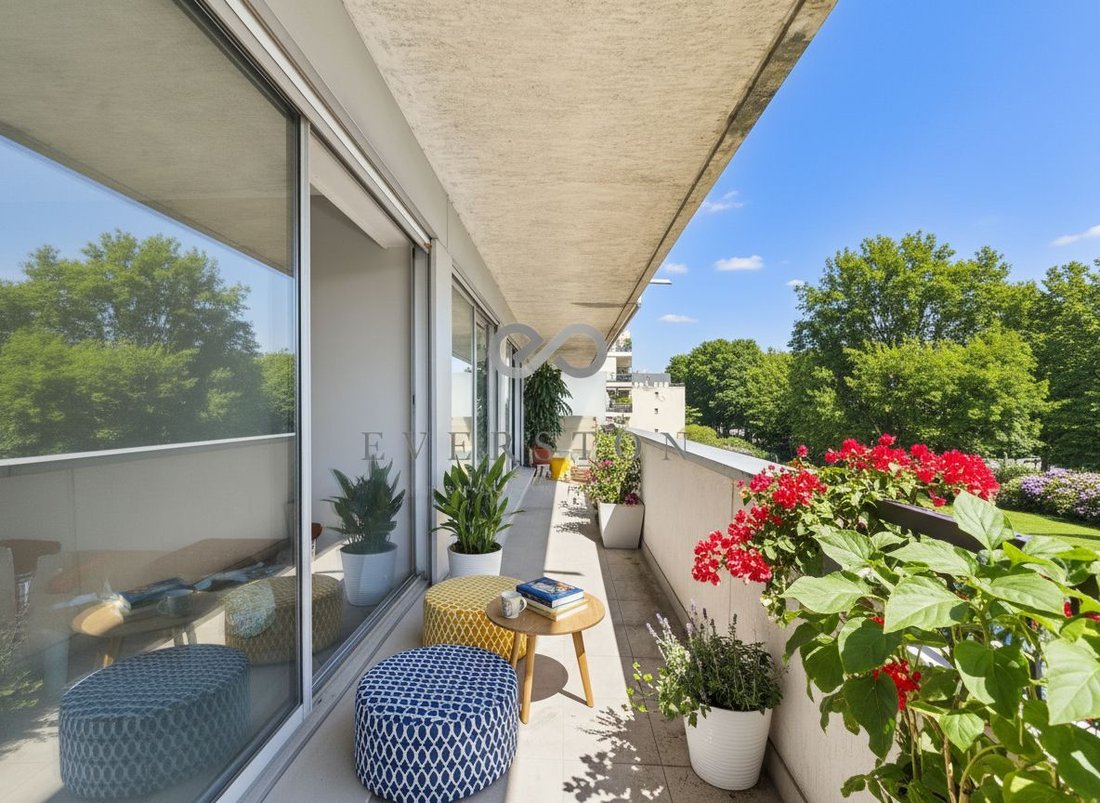 Apartment in La Plaine des Sablons, Neuilly-sur-Seine, France 1 - 18558757