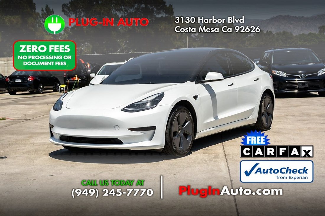 Sedan in Costa Mesa, CA, United States 1 - 18565762