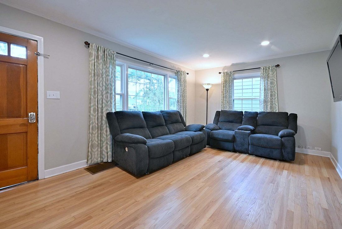 House in Elmhurst, Illinois, United States 3 - 18565019