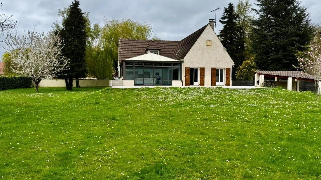 Villa in Marolles-en-Hurepoix, Ile-de-France, France 1 - 17956972