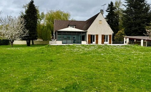 Villa in Marolles-en-Hurepoix, Ile-de-France, France 1
