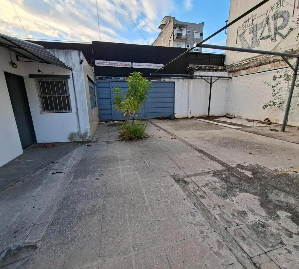 Land in Morón, Buenos Aires Province, Argentina 2 - 18560253