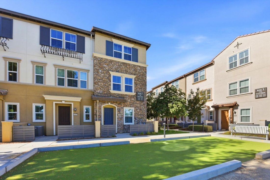 Townhouse in Newark, California, United States 4 - 18561506