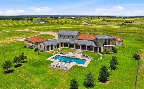 House in Crowley, Texas, United States 1