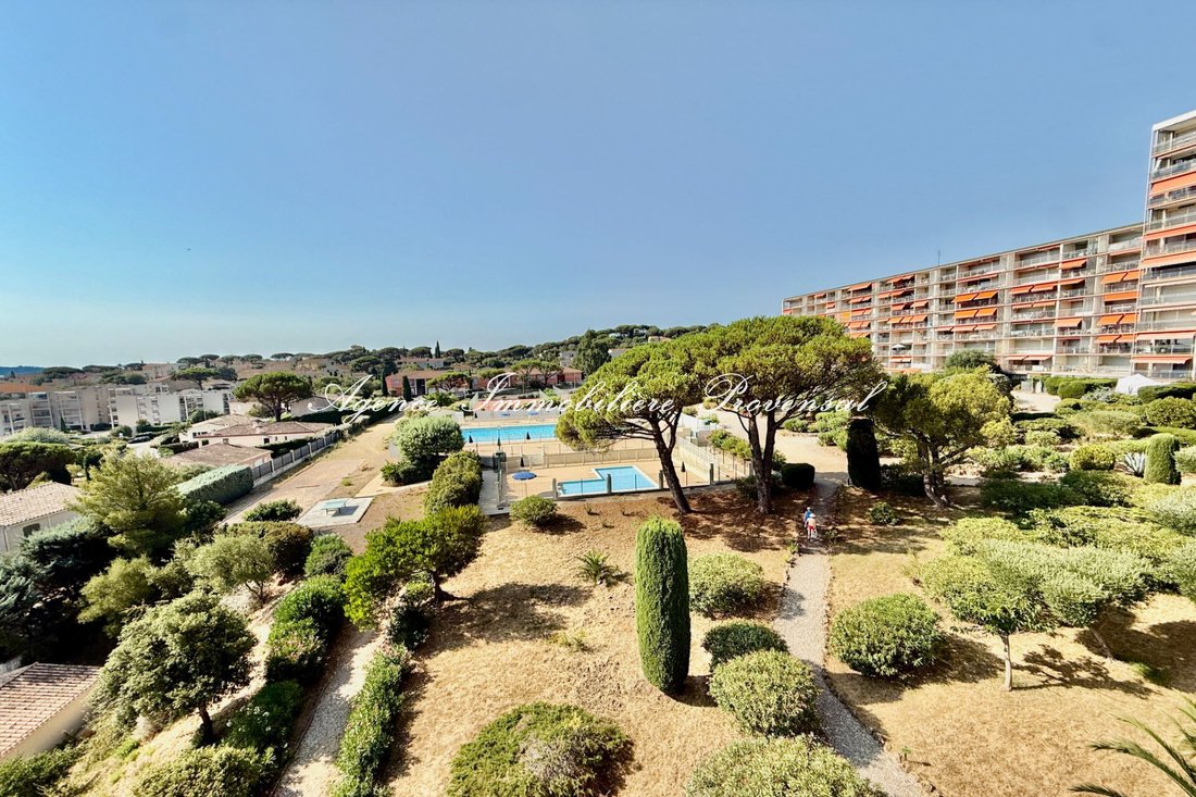Apartment in Ville-Les Saquedes-Le Bouillonnet, Sainte-Maxime, France 2 - 18565774