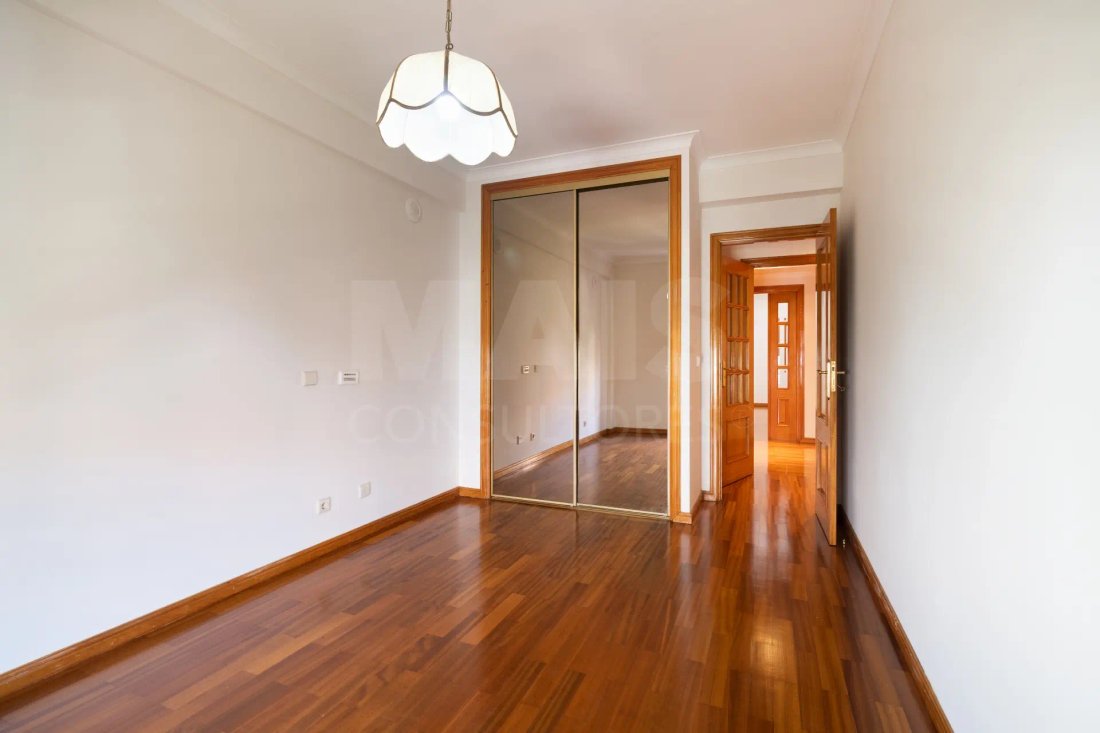 Apartment in Alges, Lisbon, Portugal 1 - 18558504