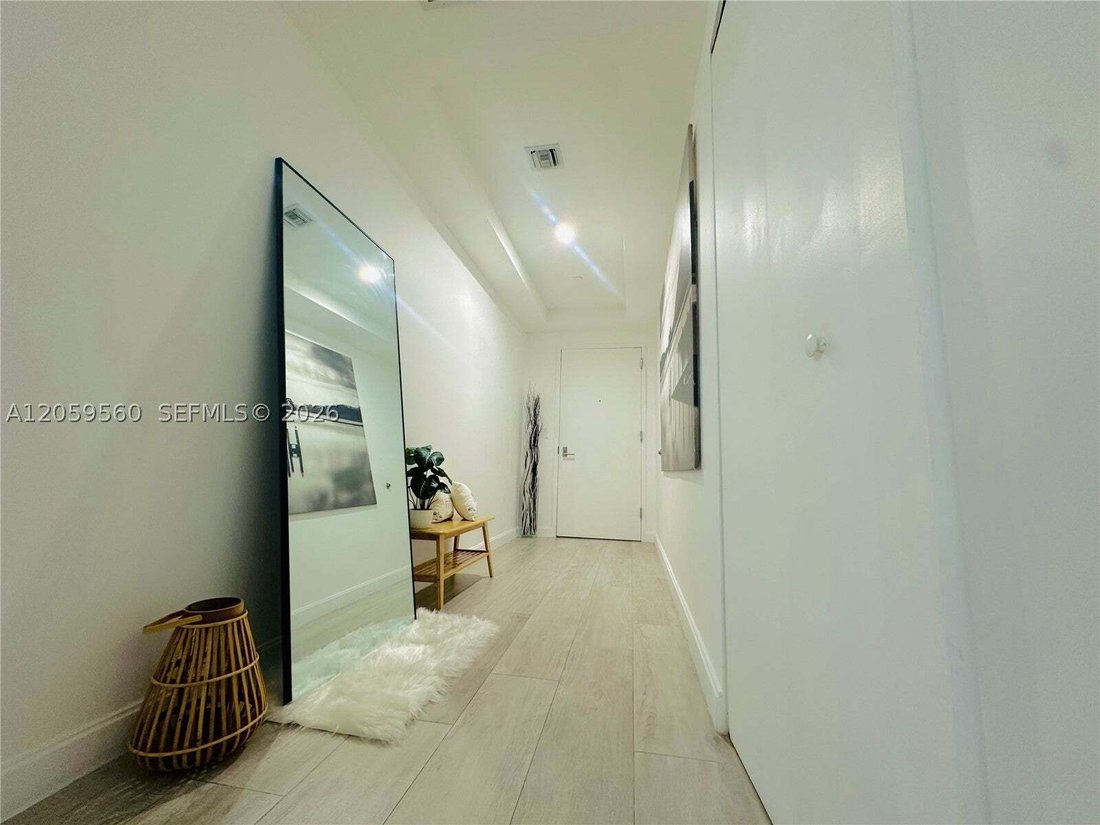 Condo in Miami, Florida, United States 4 - 18561981