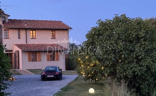 House in Palaia, Tuscany, Italy 1