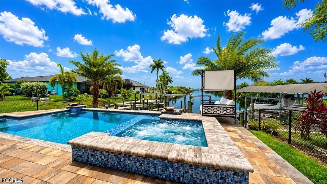 House in Cape Coral, Florida, United States 4 - 18562693
