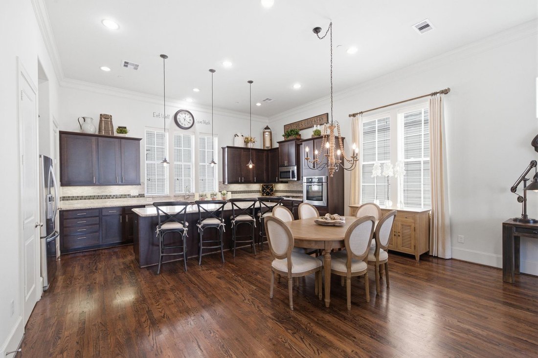 House in Houston, Texas, United States 3 - 18563027