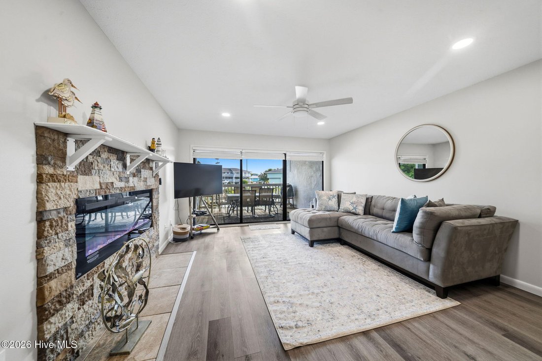 Condo in Carolina Beach, North Carolina, United States 5 - 17193601