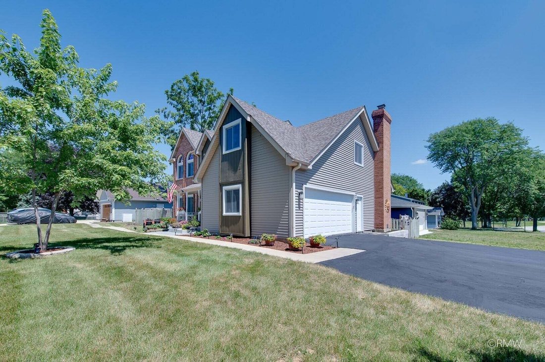 House in Bartlett, Illinois, United States 3 - 18562578