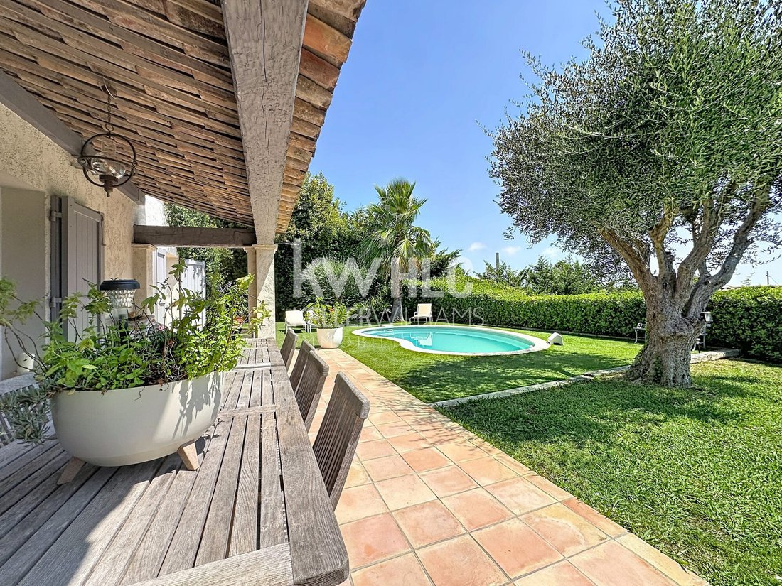 Villa in Centre, Vallauris, France 2 - 18564388