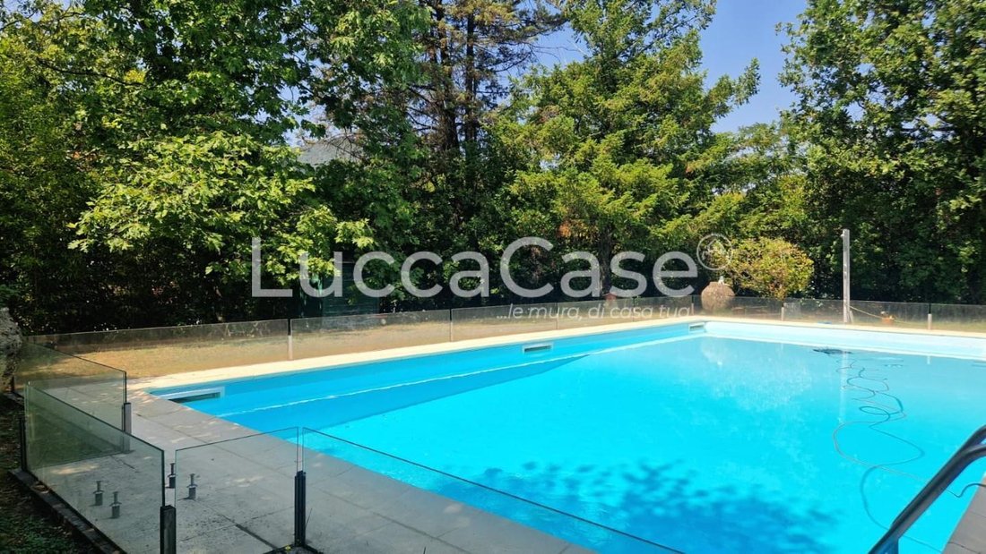 Villa in Historic Center, Lucca, Tuscany 2 - 15744881
