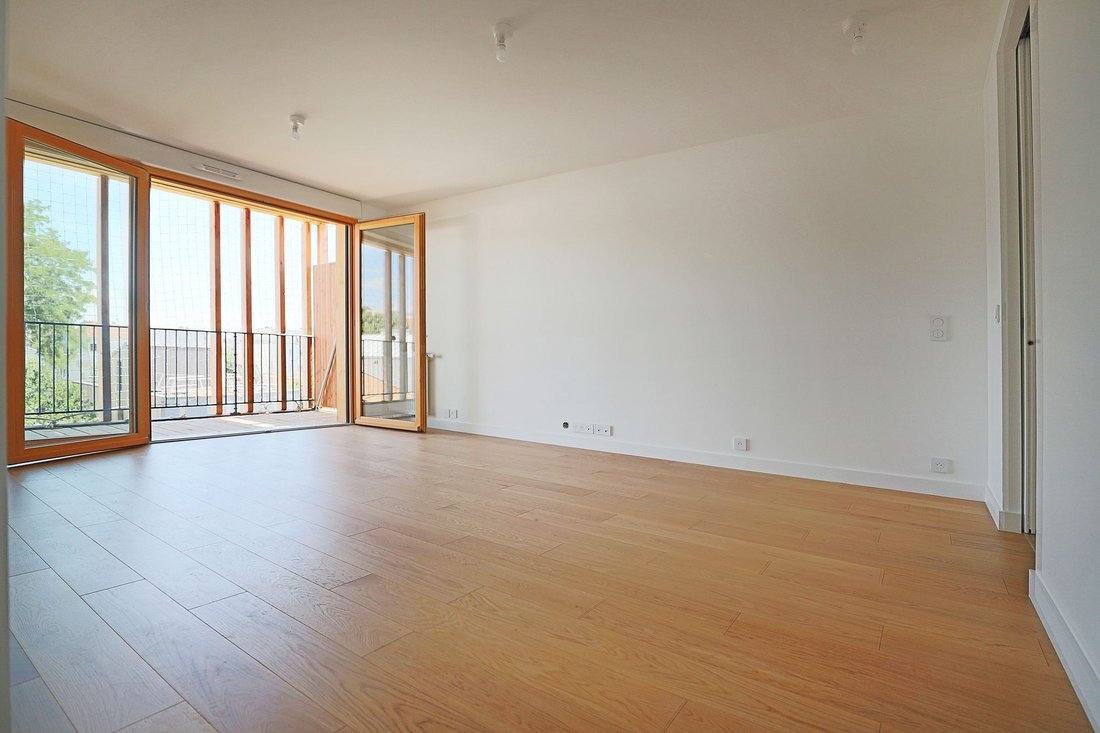 Apartment in Arrondissement of Bobigny, Ile-de-France, France 3 - 18564352