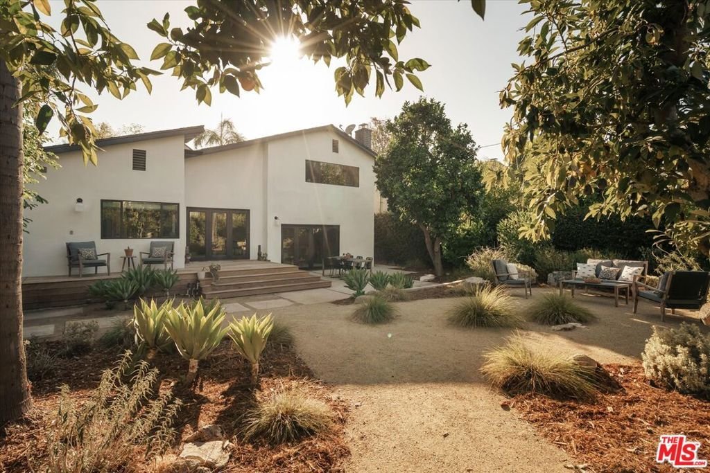 House in Burbank, California, United States 1 - 18558156