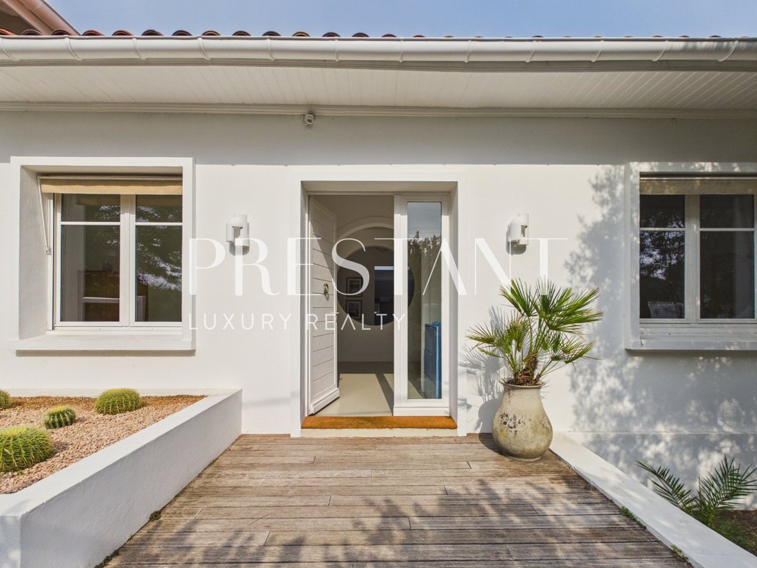 House in Anglet, Nouvelle-Aquitaine, France 1 - 18563392