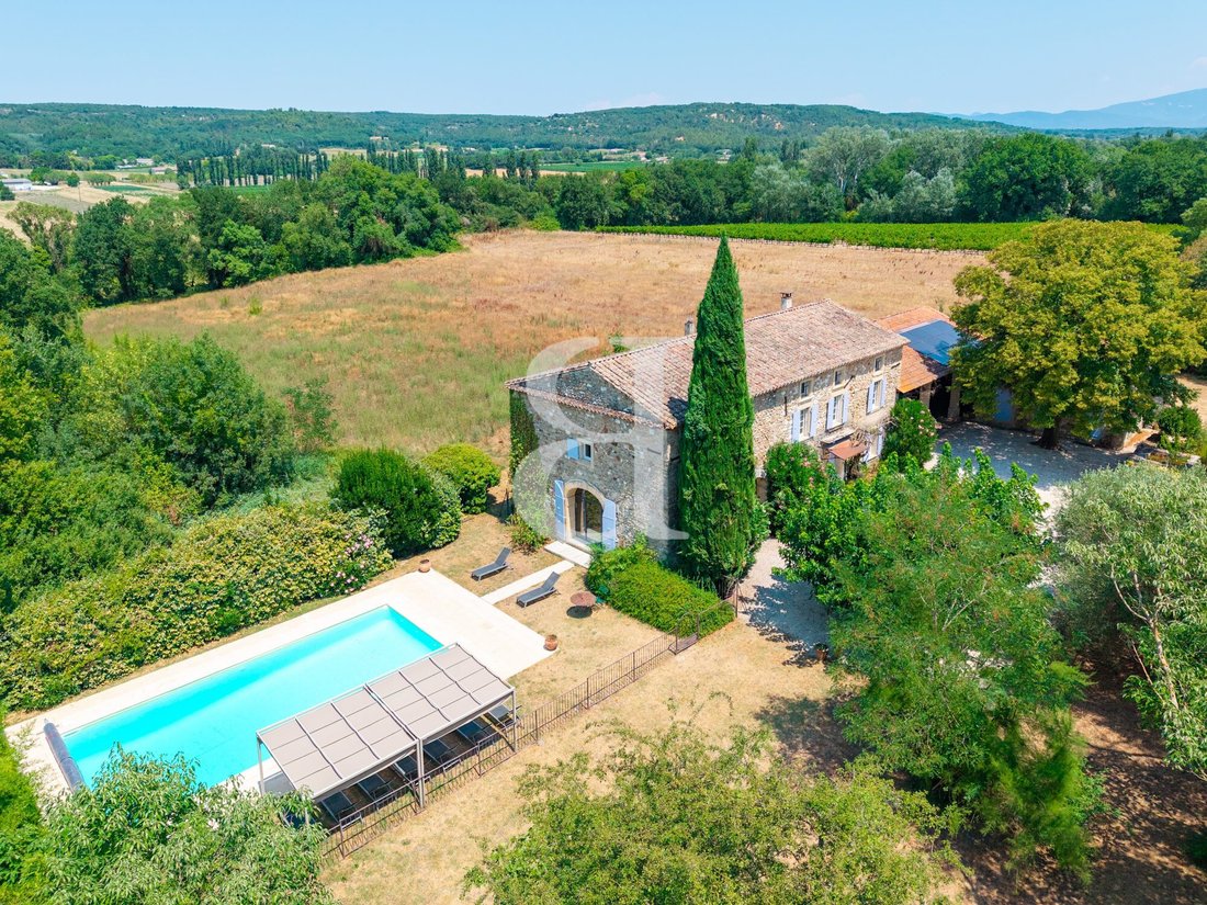 Country House in Chantemerle-les-Grignan, Auvergne-Rhône-Alpes, France 2 - 18564377