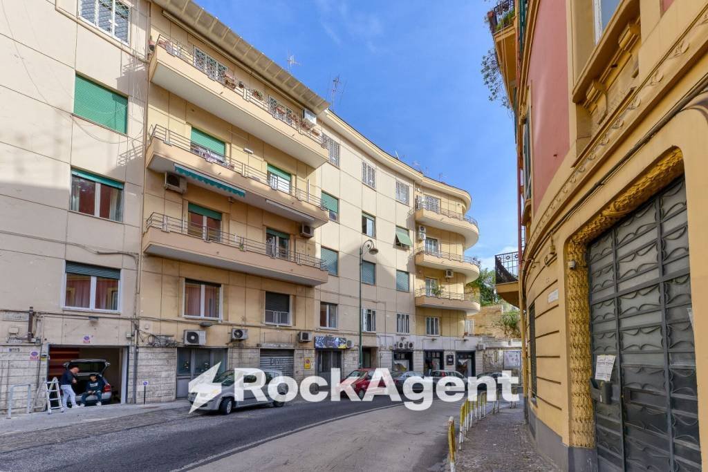 Apartment in Vomero, Naples, Campania 3 - 18566163