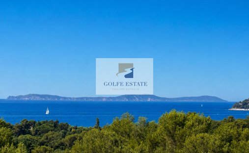 Villa in La Croix-Valmer, Provence-Alpes-Côte d'Azur, France 1