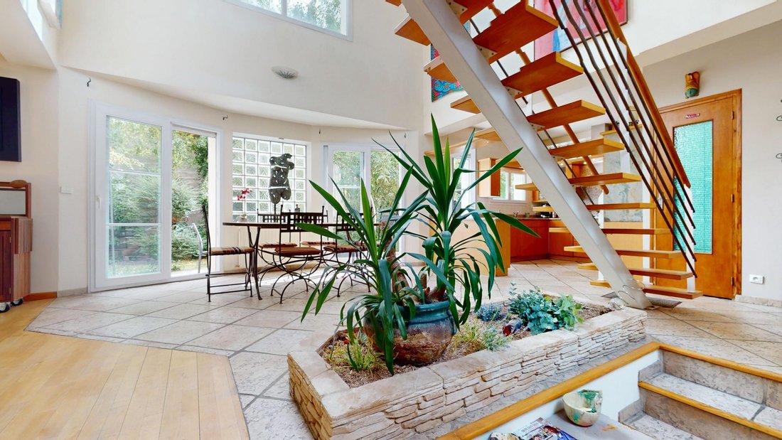 House in Les Lilas, Ile-de-France, France 4 - 18564361