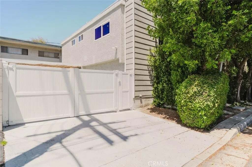Los Angeles, California, United States 1 - 18562370