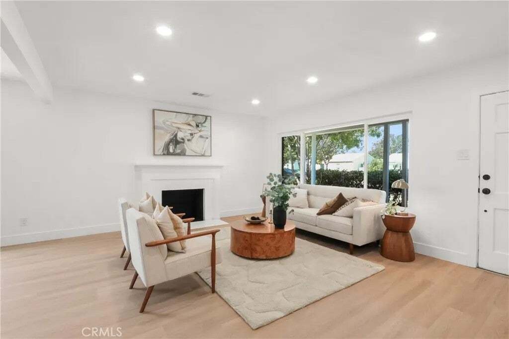 House in Signal Hill, California, United States 5 - 18559346
