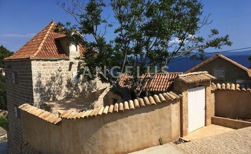 House in Gromin Dolac, Split-Dalmatia County, Croatia 1