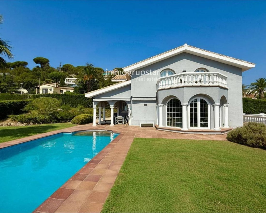 Chalet in Calonge i Sant Antoni, Catalonia, Spain 3 - 18565059