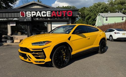 2019 Lamborghini Urus Sport Utility 4D in East brunswick, NJ, United States 1