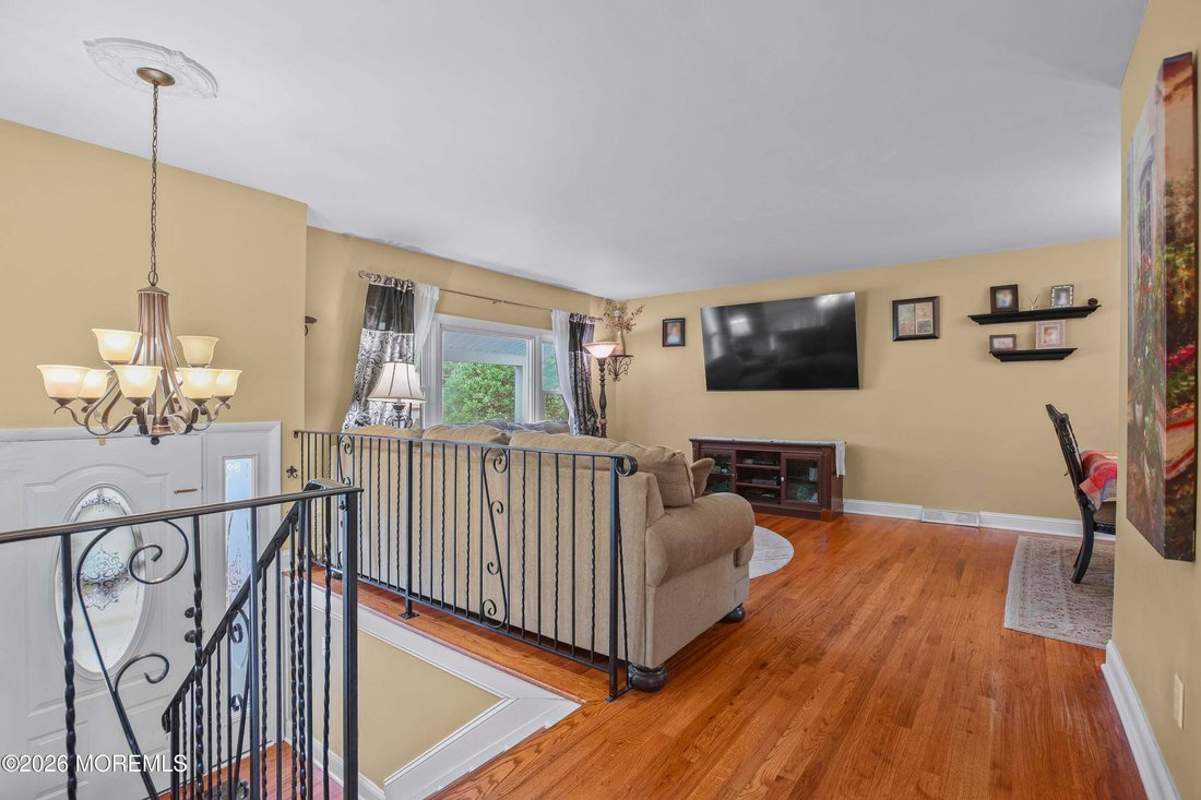 House in Manalapan Township, New Jersey, United States 4 - 18561348